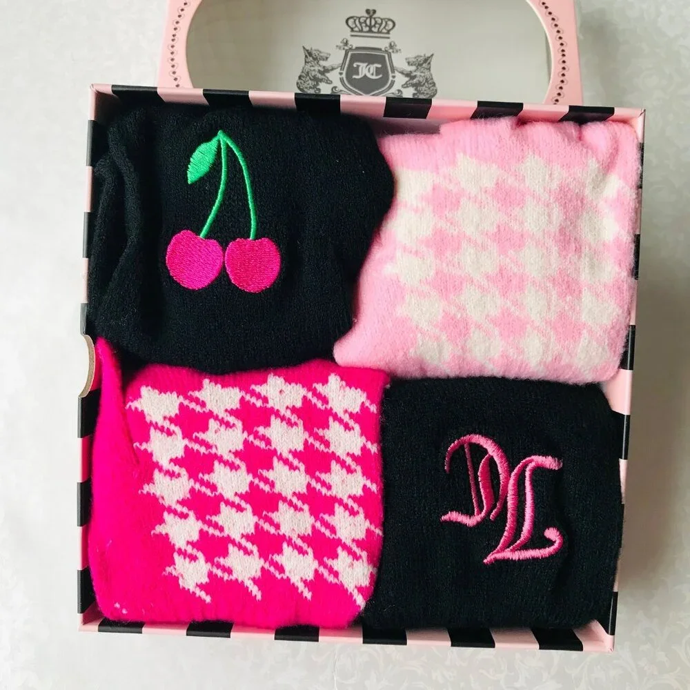 JUICY COUTURE Women’s Winter Gloves Pink and Black 4 Pairs Set